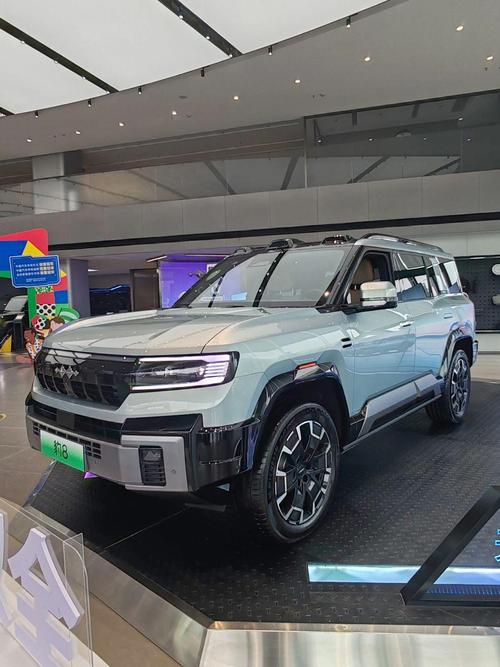 东莞石龙镇清迈宝企业管理咨询比亚迪方程豹硬派越野的爆款，英菲尼迪35周年与你共成长